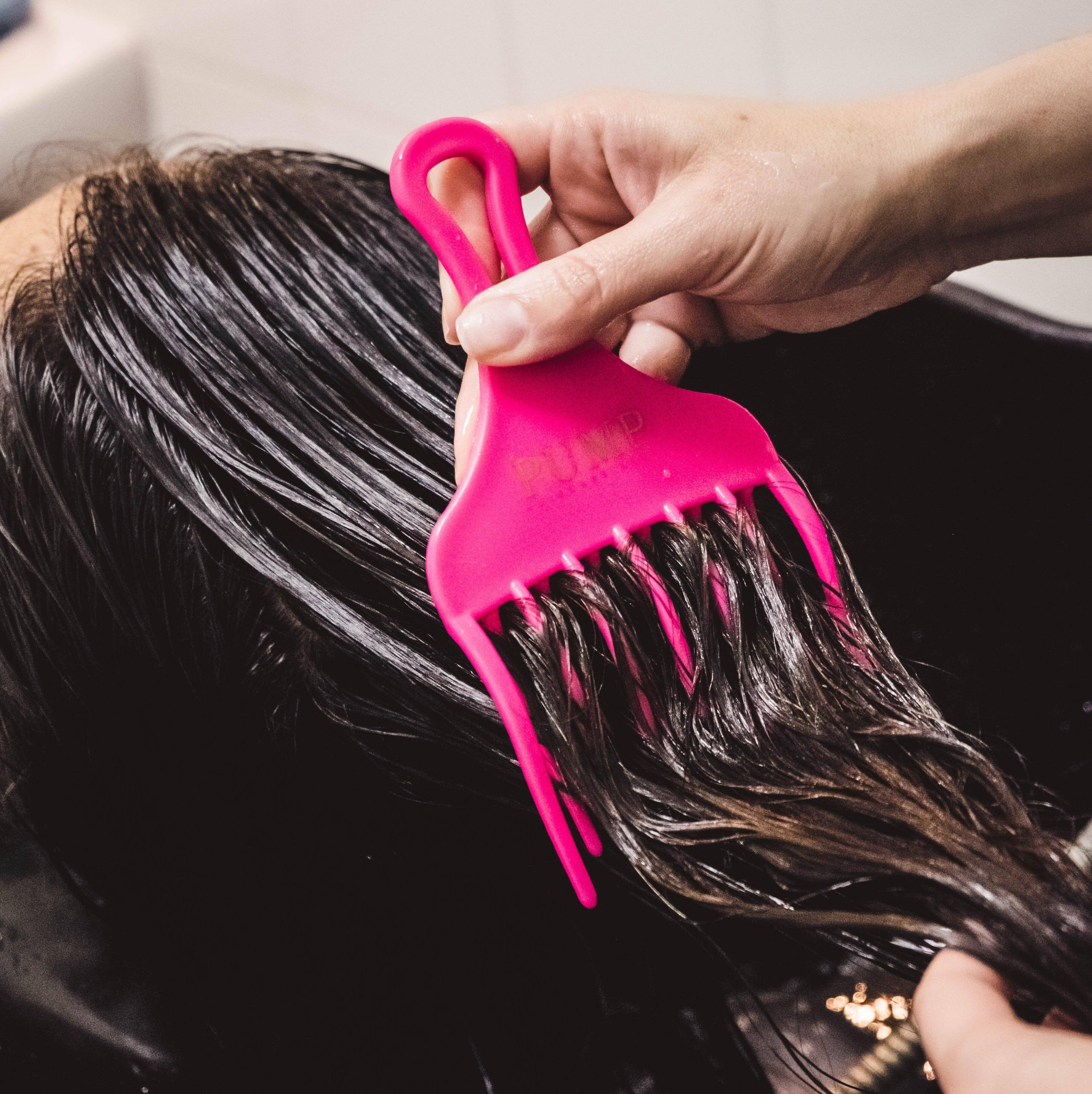 Pump Pink Detangle Comb - Pump Haircare